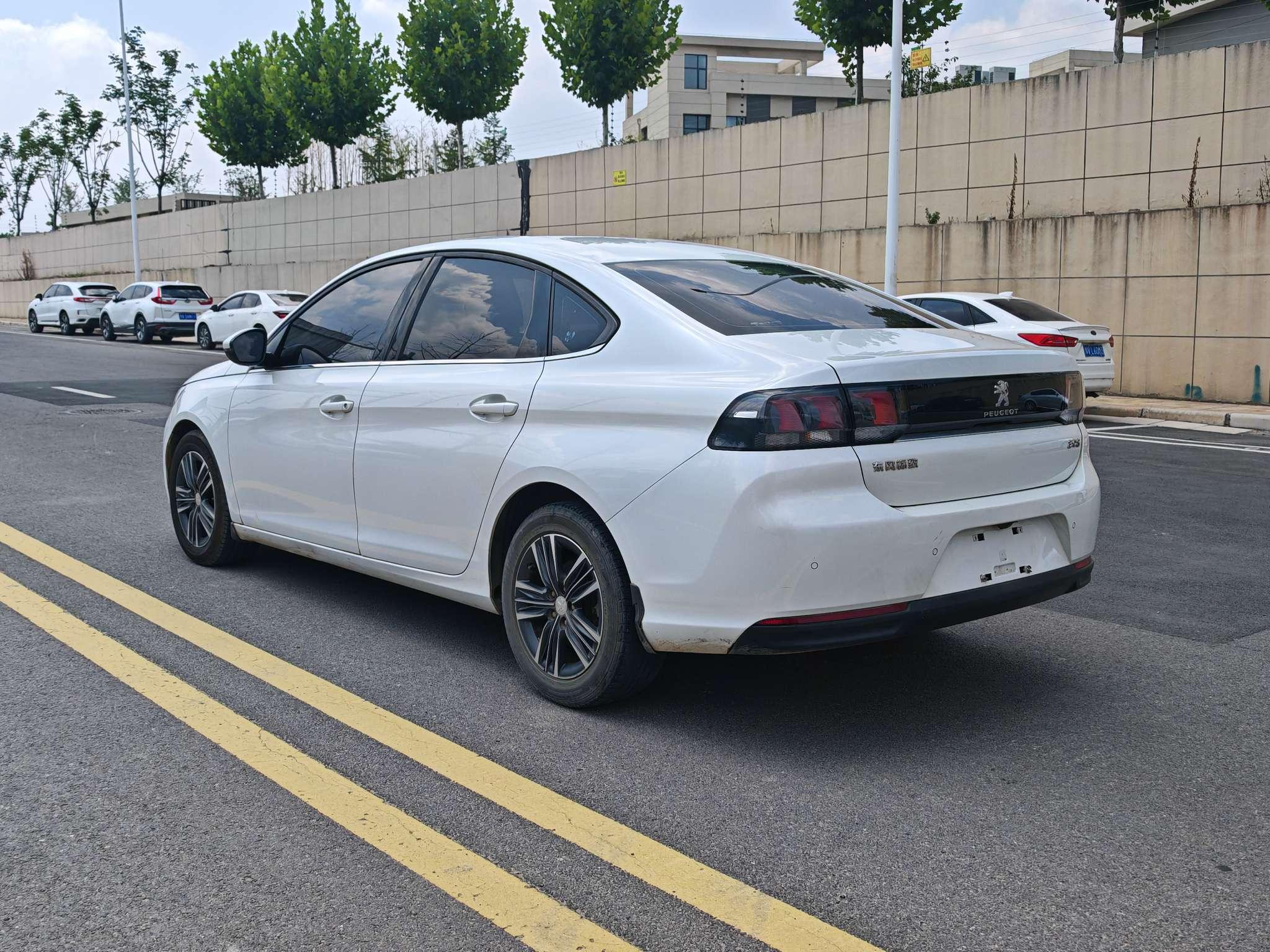 Peugeot 308 2019 thumb 3