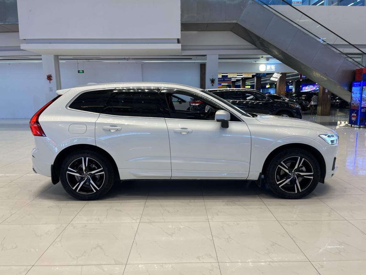 Volvo XC60 2019 thumb 6