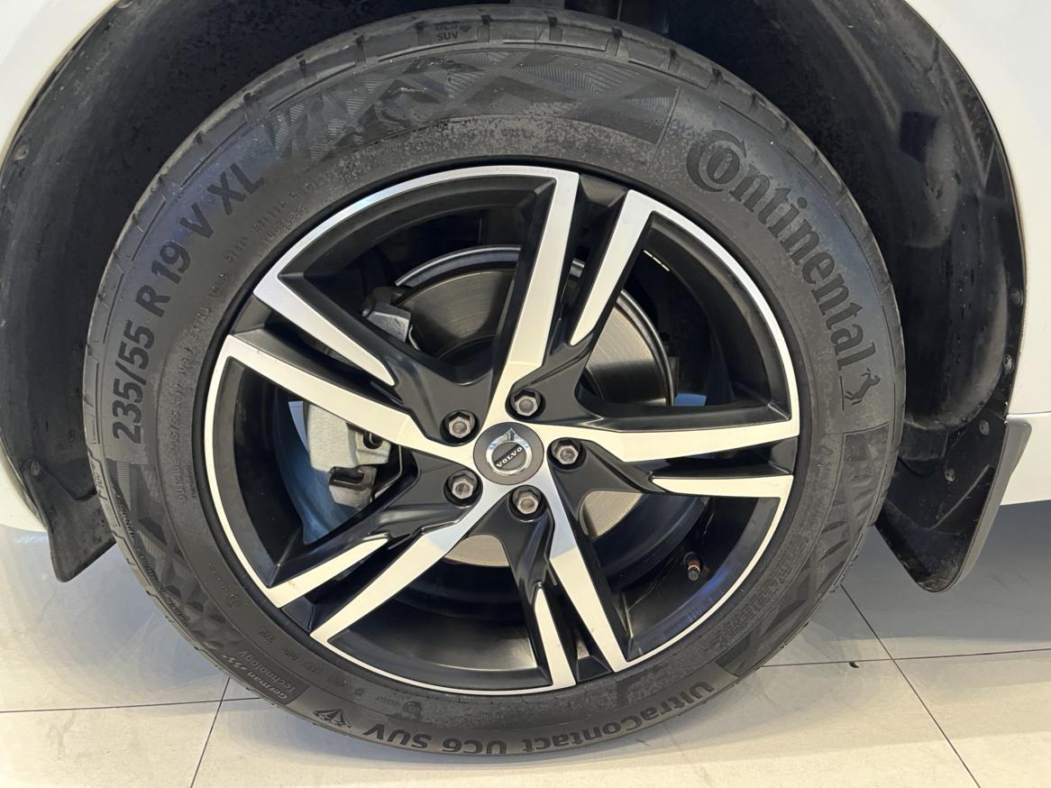 Volvo XC60 2019 thumb 8