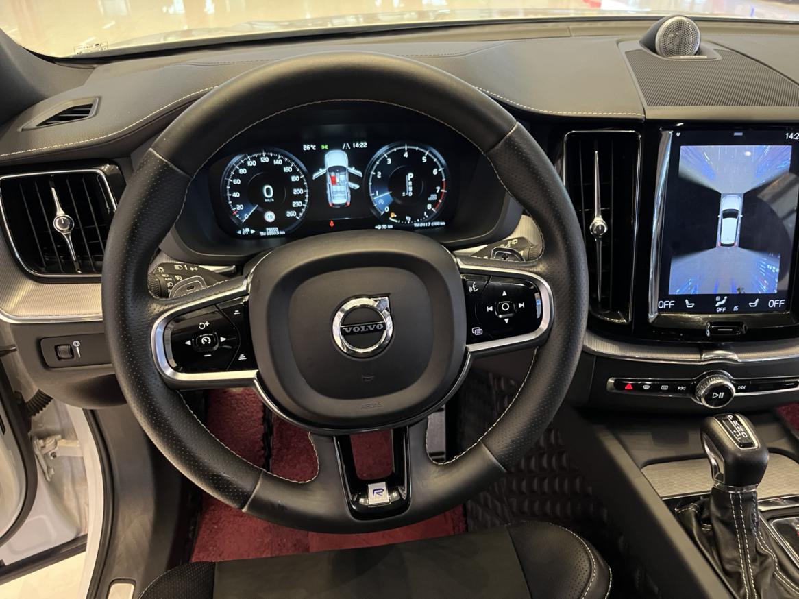 Volvo XC60 2019 thumb 10