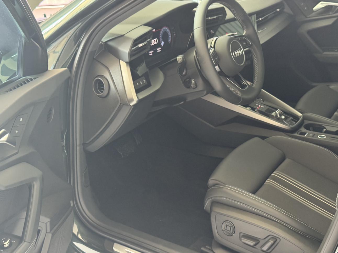 Audi A3 2023 thumb 8