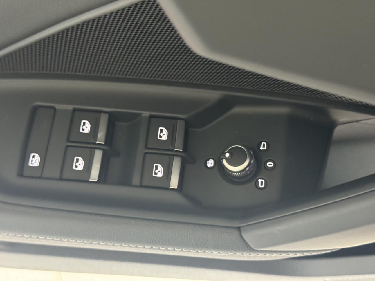 Audi A3 2023 thumb 11