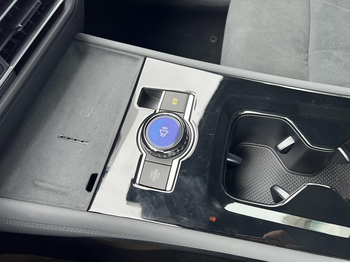 Volkswagen Tiguan 2025 thumb 3