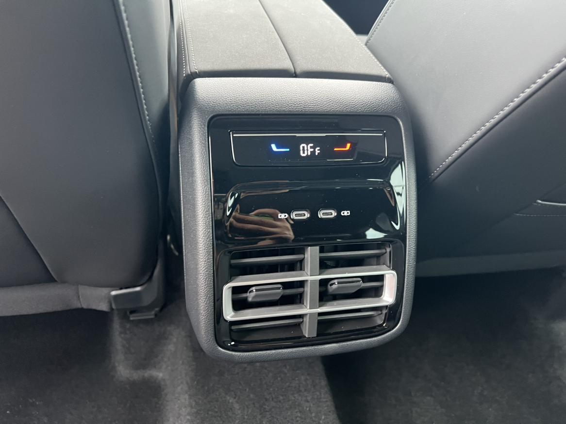 Volkswagen Tiguan 2025 thumb 5