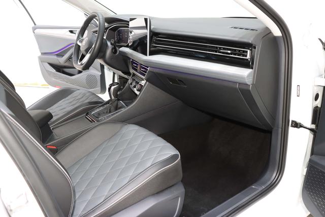 Volkswagen Sagitar 2023 thumb 9