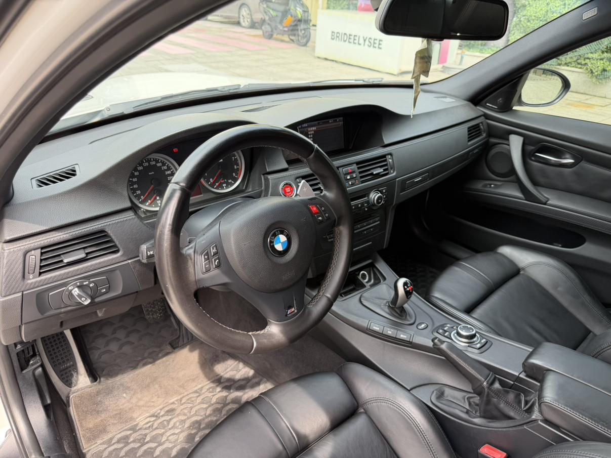 BMW M3 2009 thumb 9