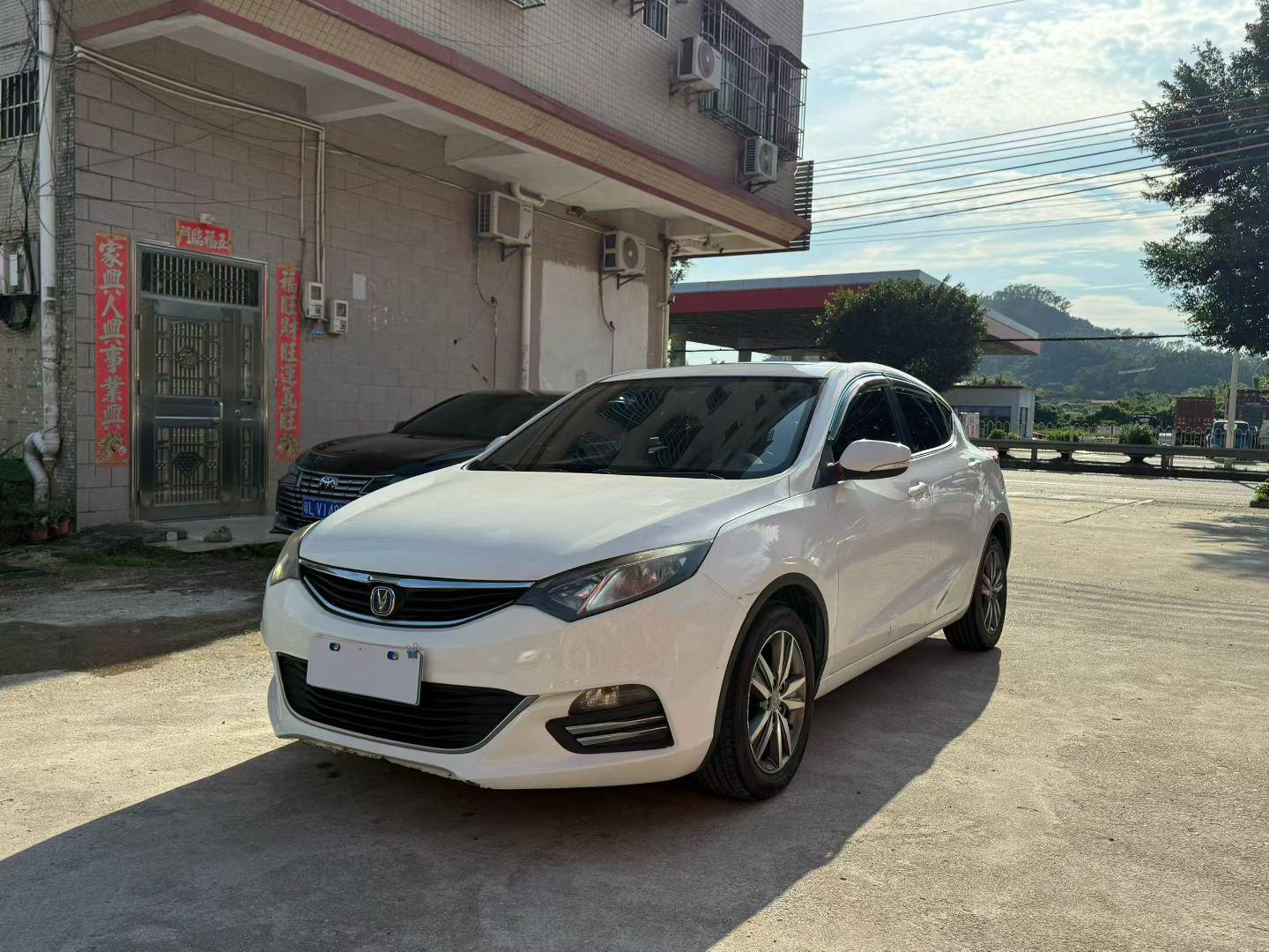 Changan Eado 2015 thumb 8