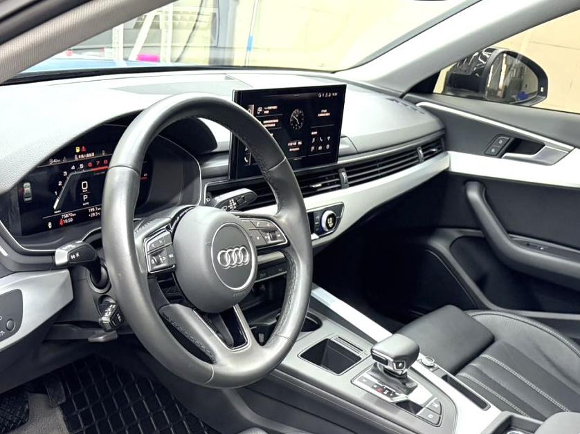 Audi A4 2022 thumb 5