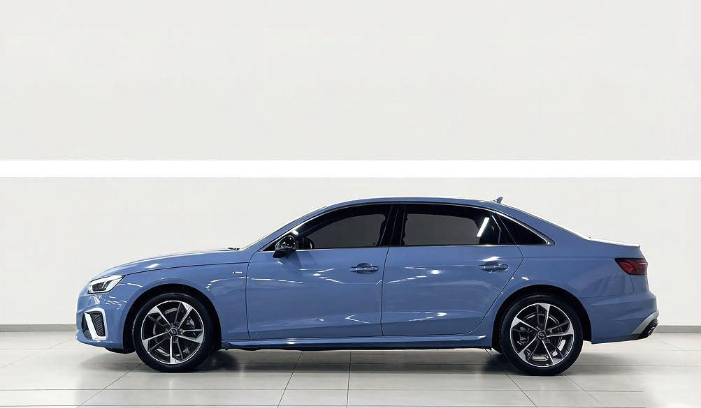 Audi A4 2022 thumb 10