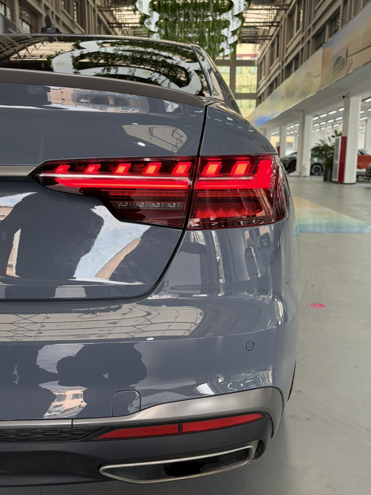 Audi A4 2022 thumb 6