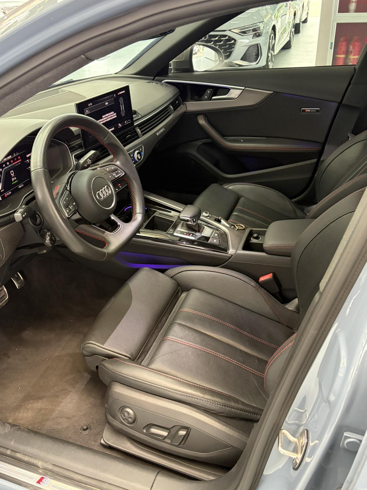 Audi A4 2022 thumb 10