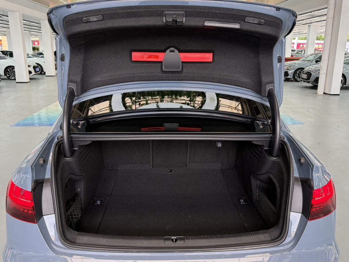 Audi A4 2022 thumb 12