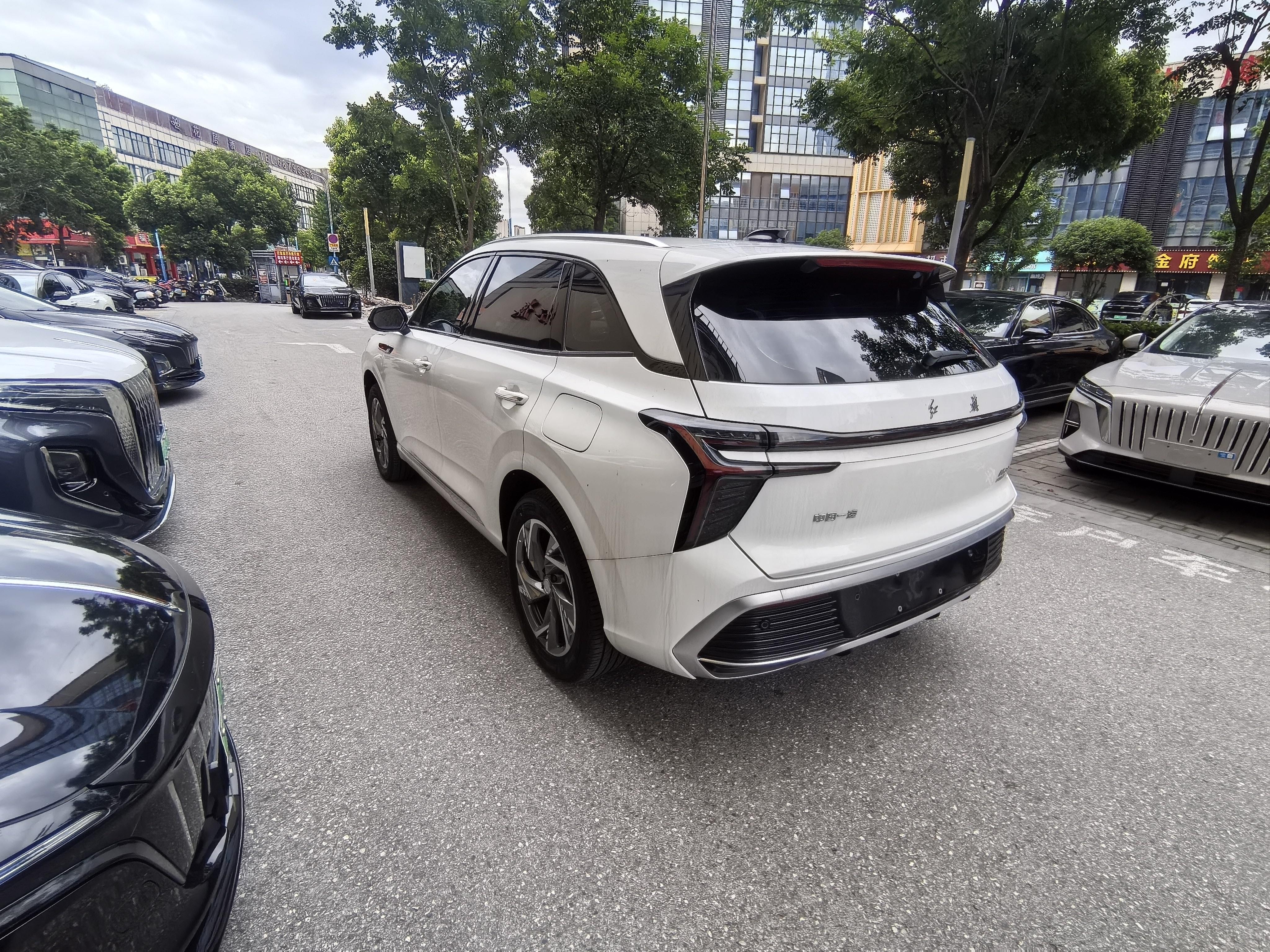 Hongqi HS3 2025 thumb 2