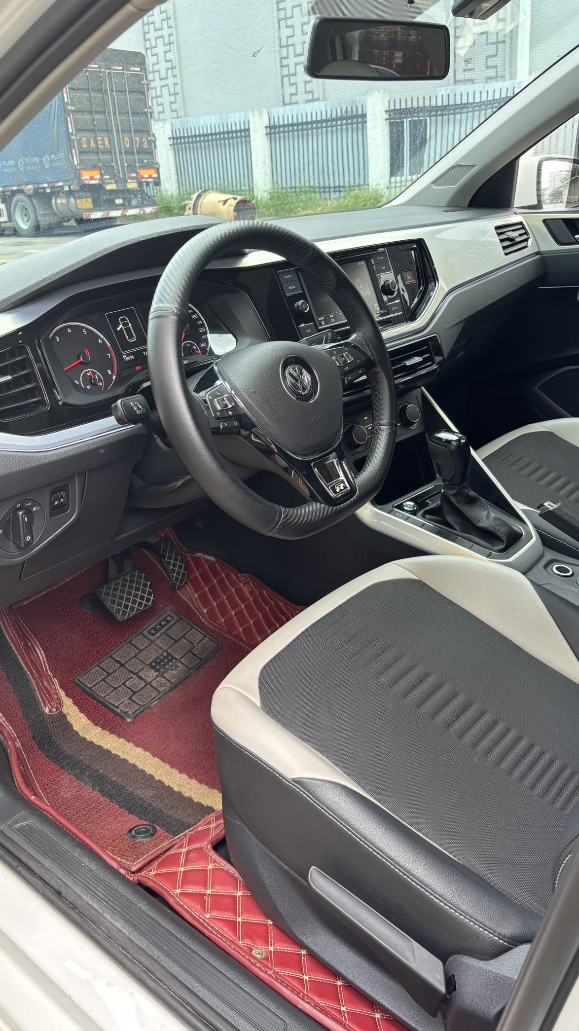 Volkswagen Polo 2019 thumb 6