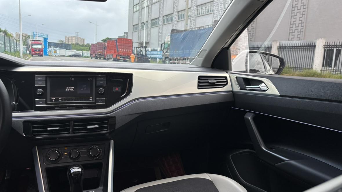 Volkswagen Polo 2019 thumb 8