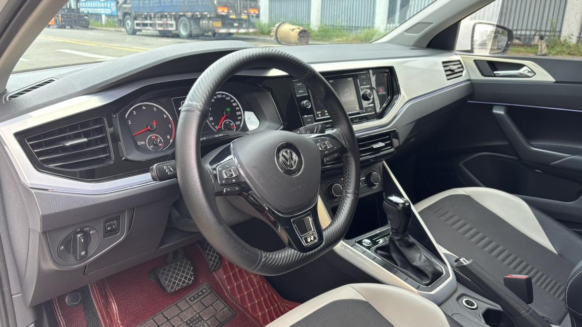 Volkswagen Polo 2019 thumb 9