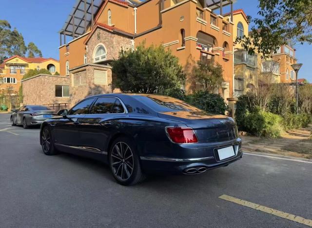 Bentley Fei Chi 2022 thumb 2