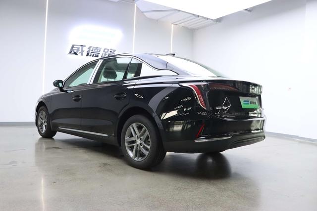 Hongqi E-QM5 2025 thumb 3