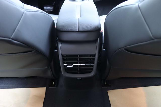 Hongqi E-QM5 2025 thumb 12