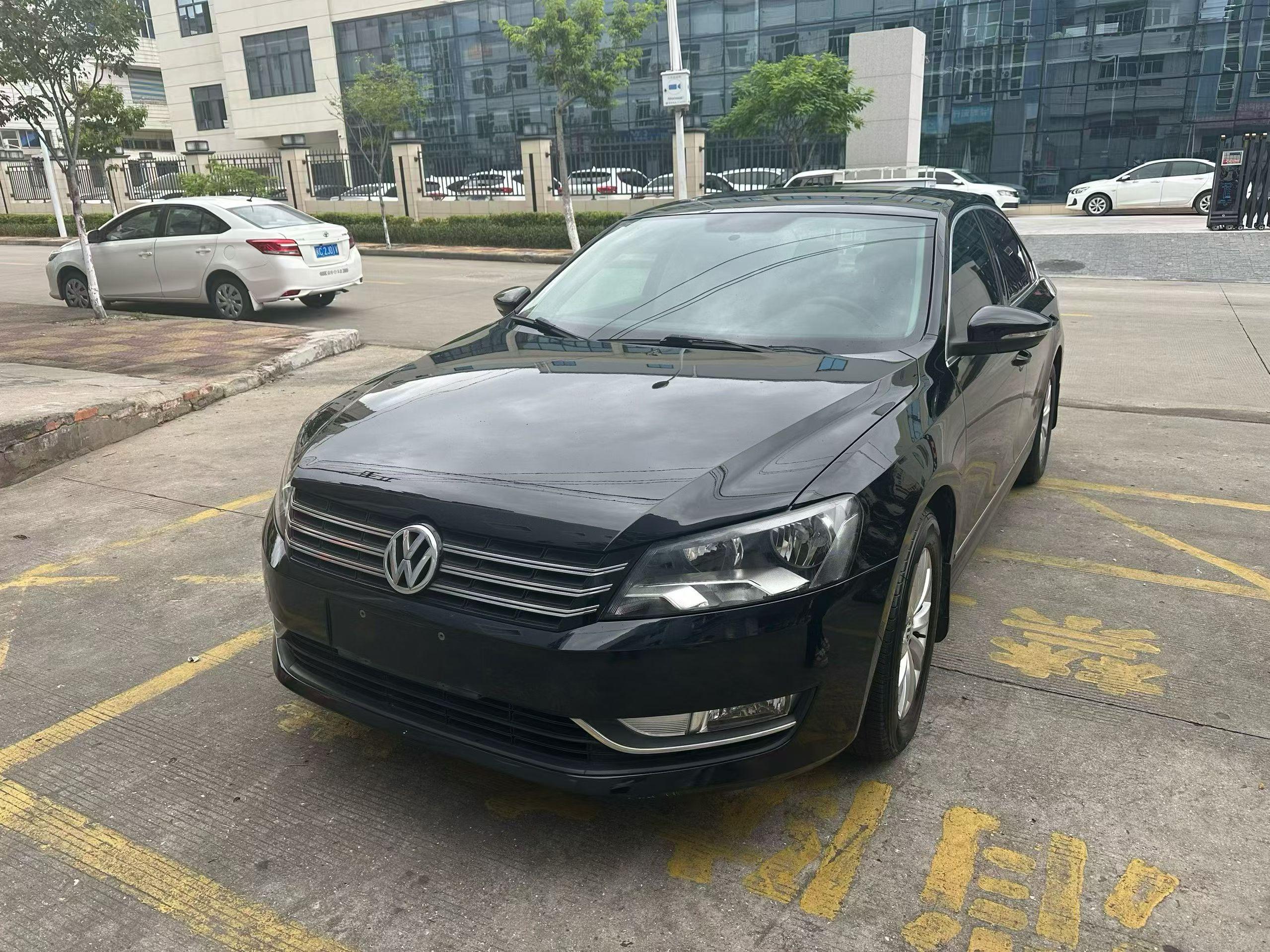 Volkswagen Passat (North America and China) 2014 thumb 8