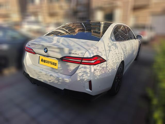 BMW 5 серии 2025 thumb 2