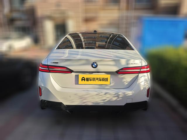 BMW 5 серии 2025 thumb 3