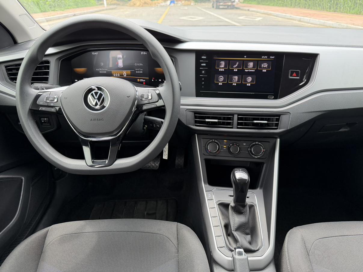 Volkswagen Polo 2023 thumb 5