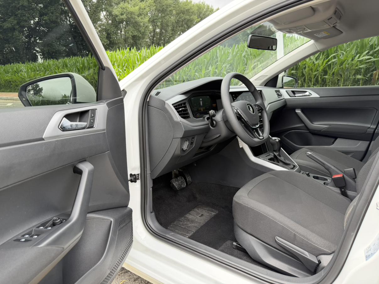 Volkswagen Polo 2023 thumb 8