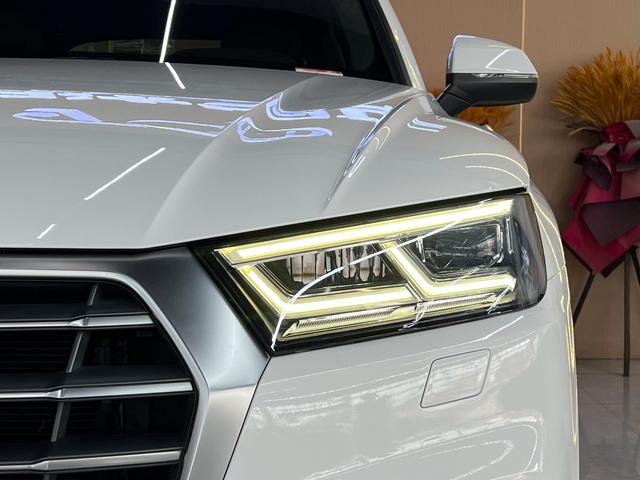 Audi Q5 2018 thumb 5