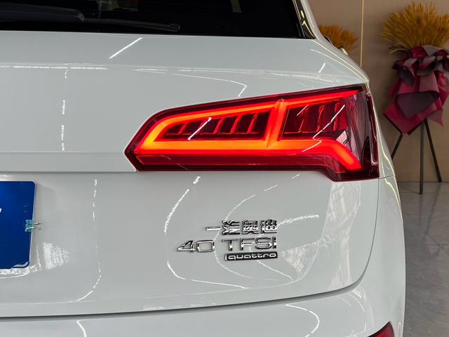 Audi Q5 2018 thumb 6