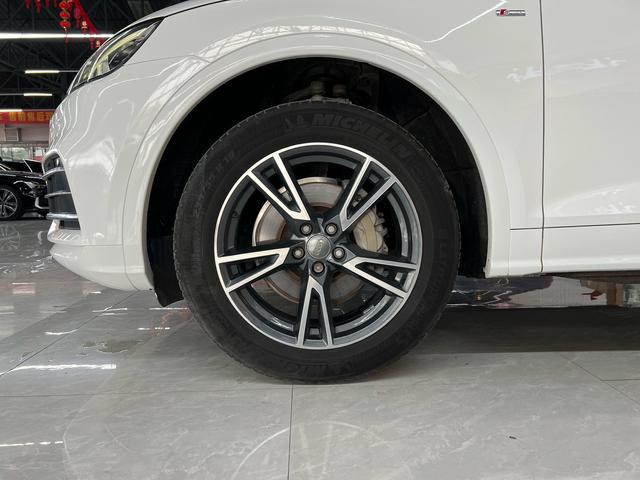 Audi Q5 2018 thumb 8
