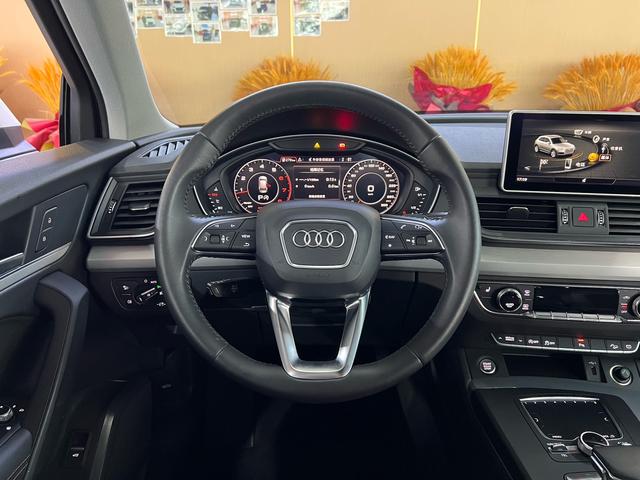 Audi Q5 2018 thumb 10