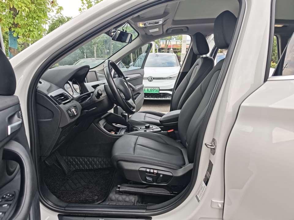 BMW X1 2019 thumb 6