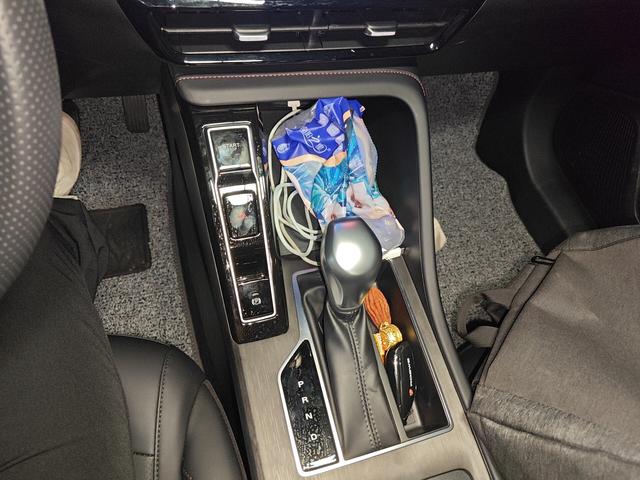 Roewe i5 2024 thumb 12