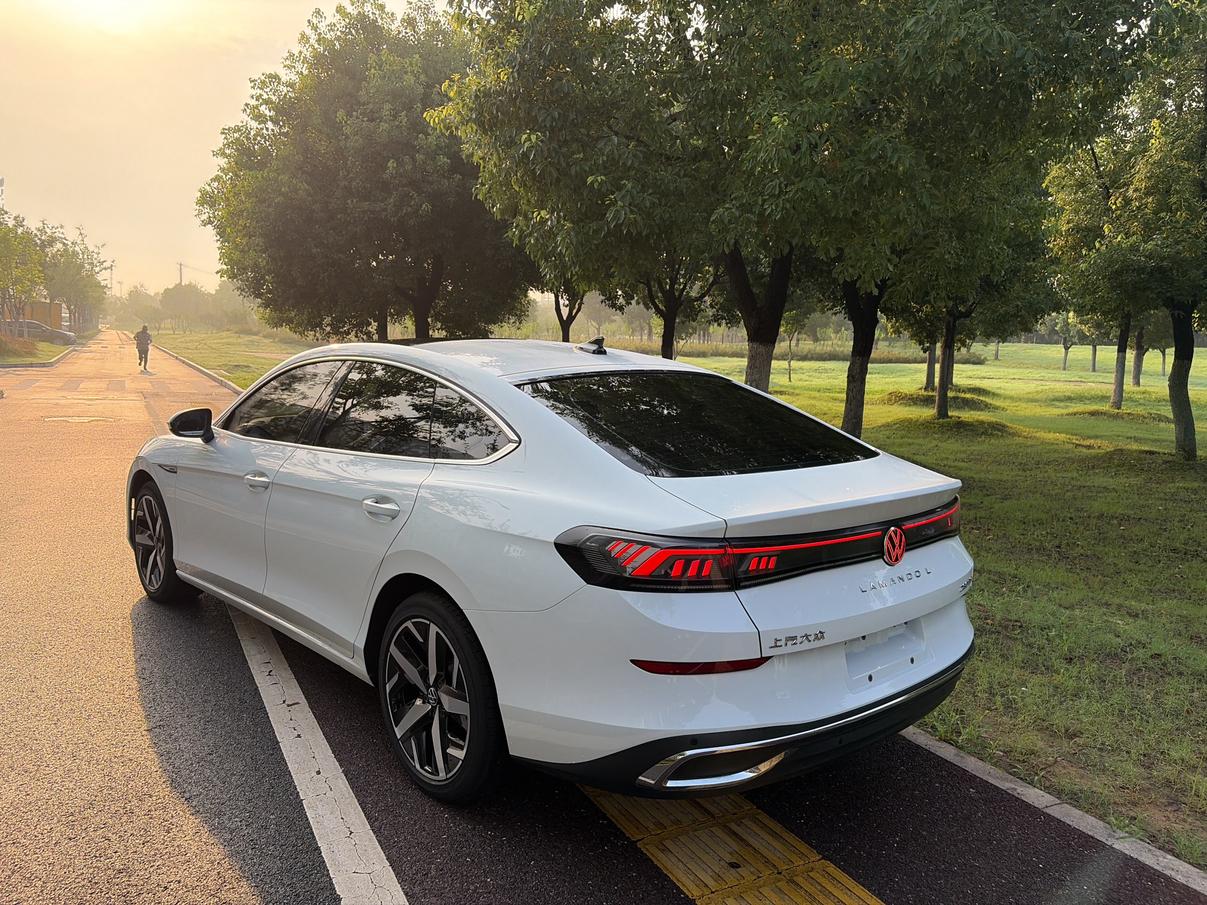 Volkswagen Lamando 2023 thumb 3