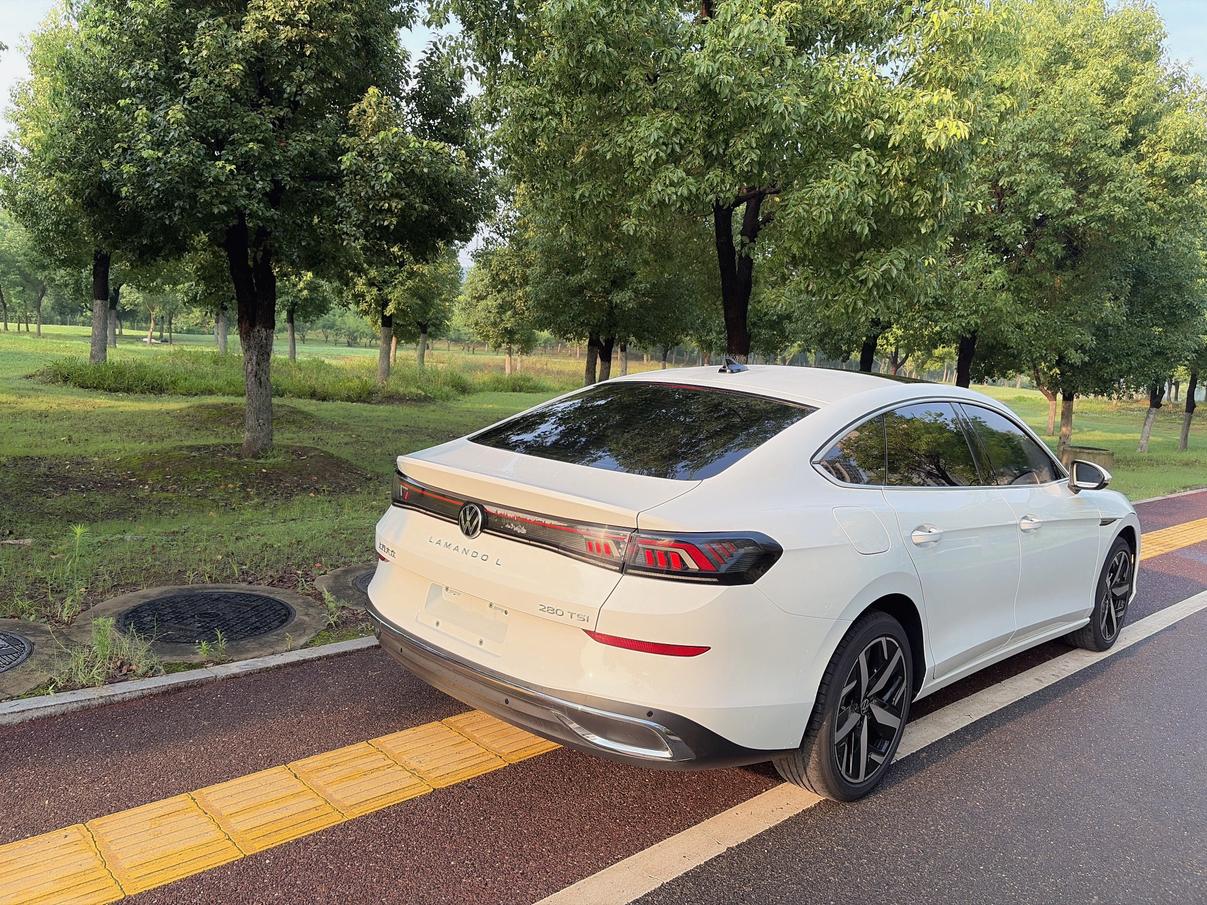Volkswagen Lamando 2023 thumb 5