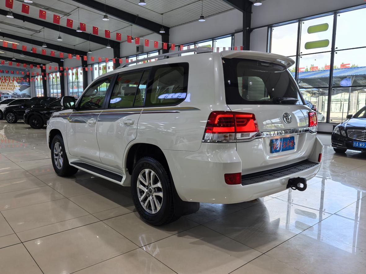 Toyota Land Cruiser 2015 thumb 2