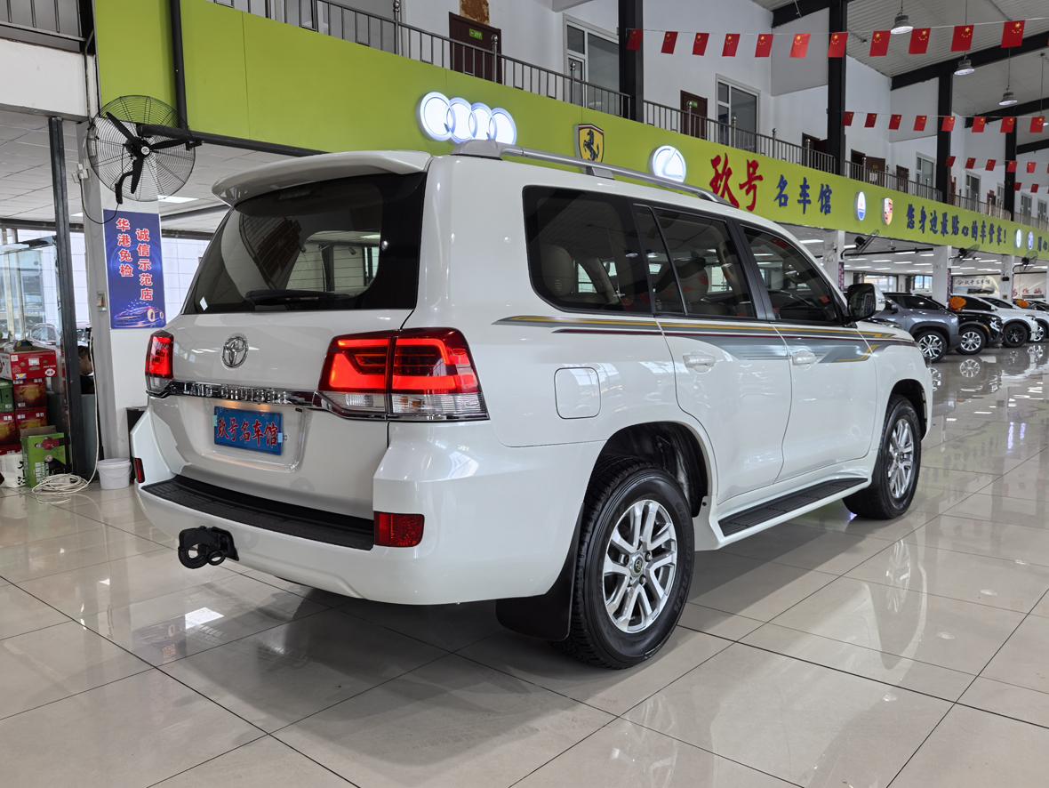 Toyota Land Cruiser 2015 thumb 4