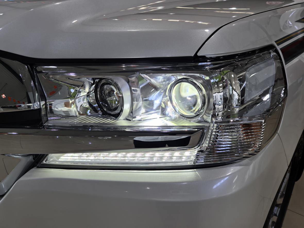 Toyota Land Cruiser 2015 thumb 5