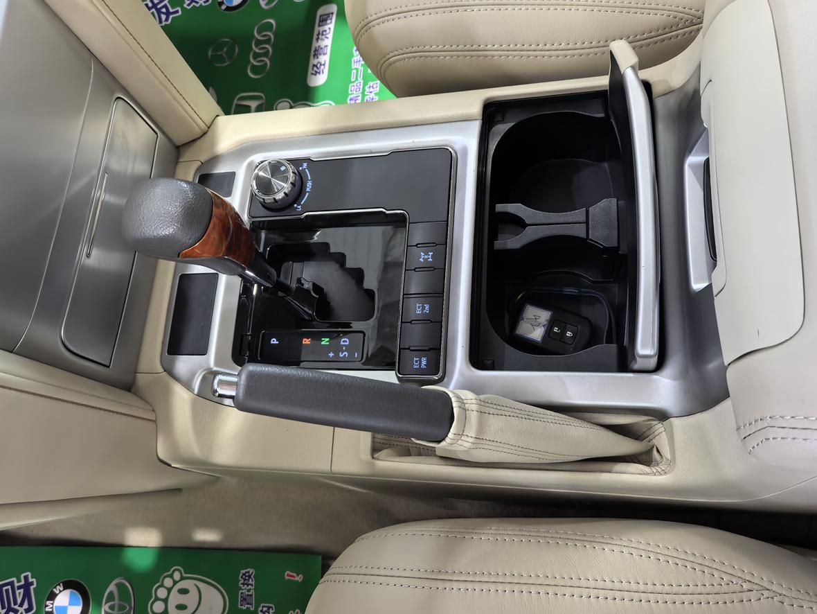 Toyota Land Cruiser 2015 thumb 7
