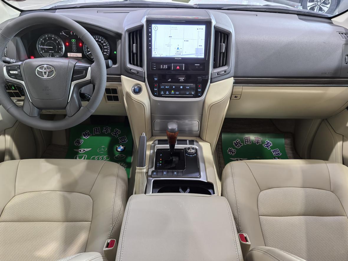 Toyota Land Cruiser 2015 thumb 8