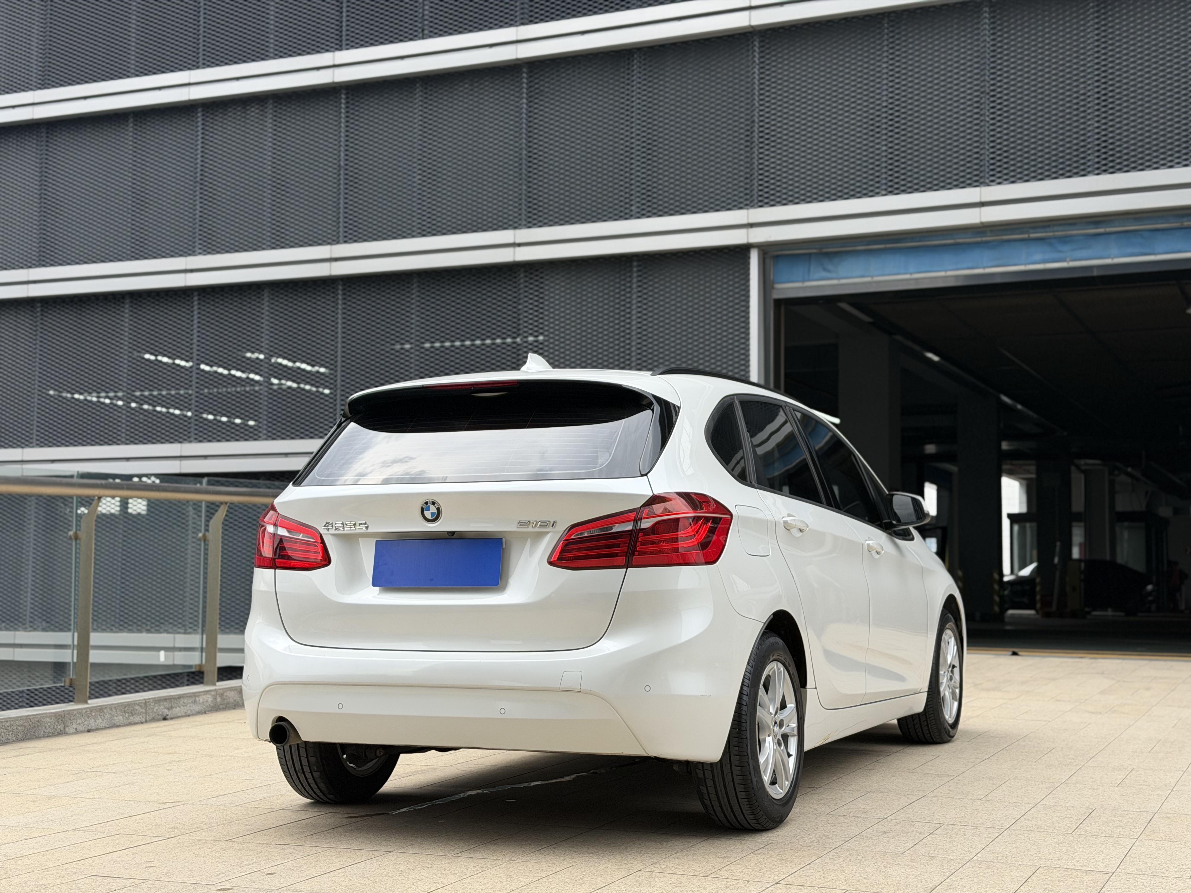 BMW 2 серии Active Tourer 2016 thumb 4