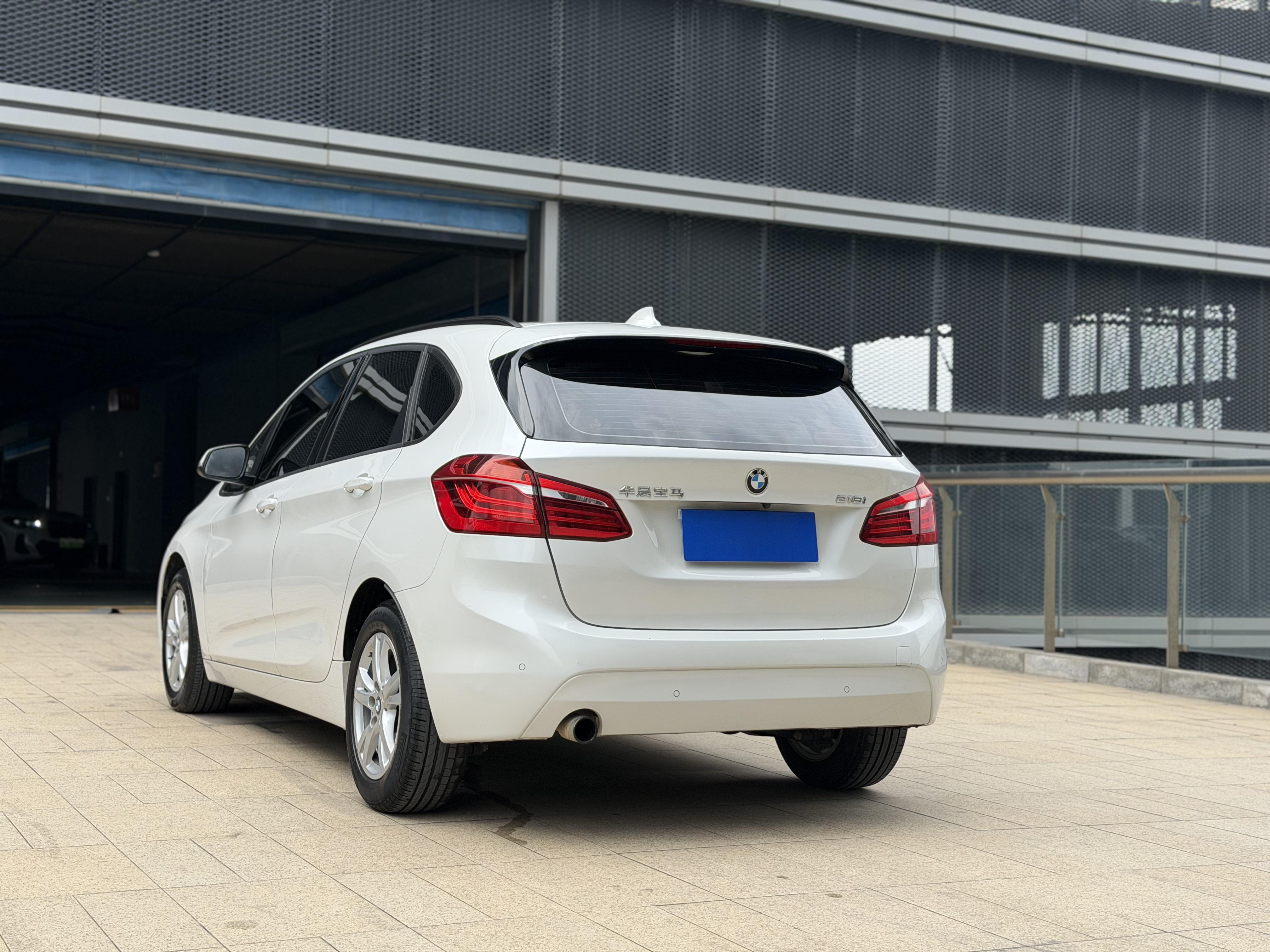 BMW 2 серии Active Tourer 2016 thumb 12