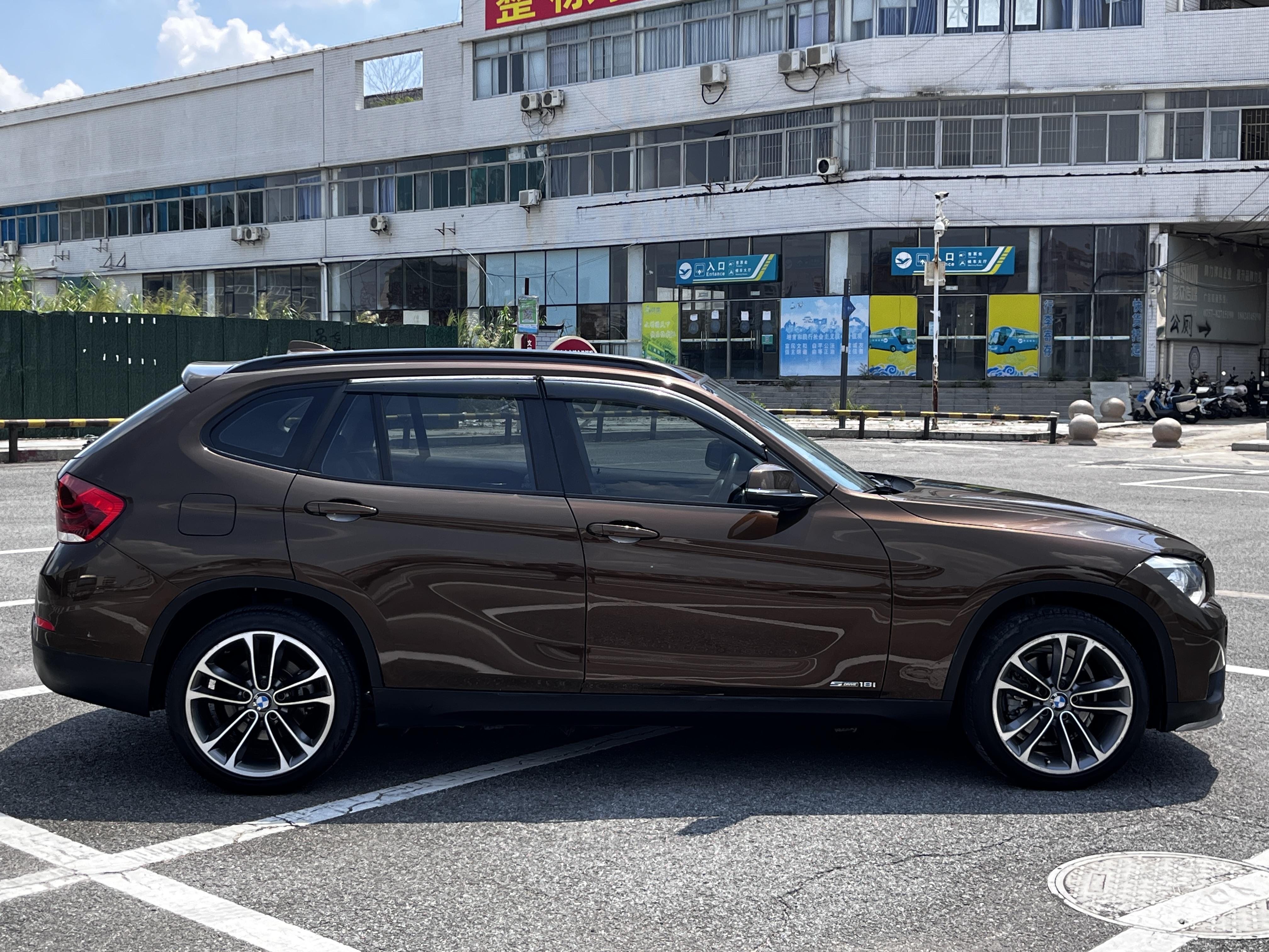 BMW X1 2015 thumb 6