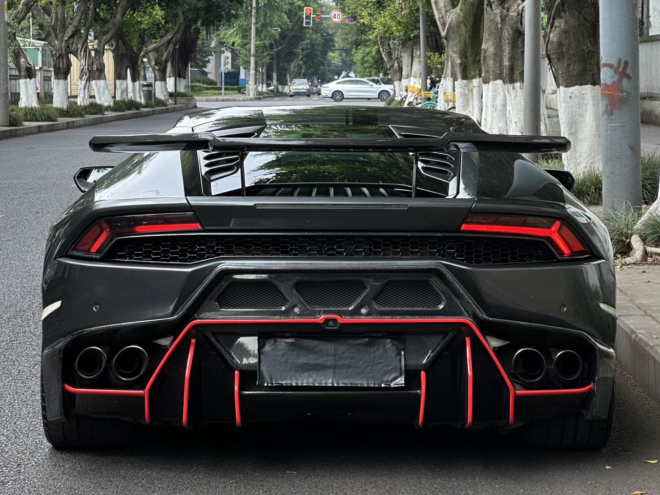 Lamborghini Huracán 2014 thumb 2