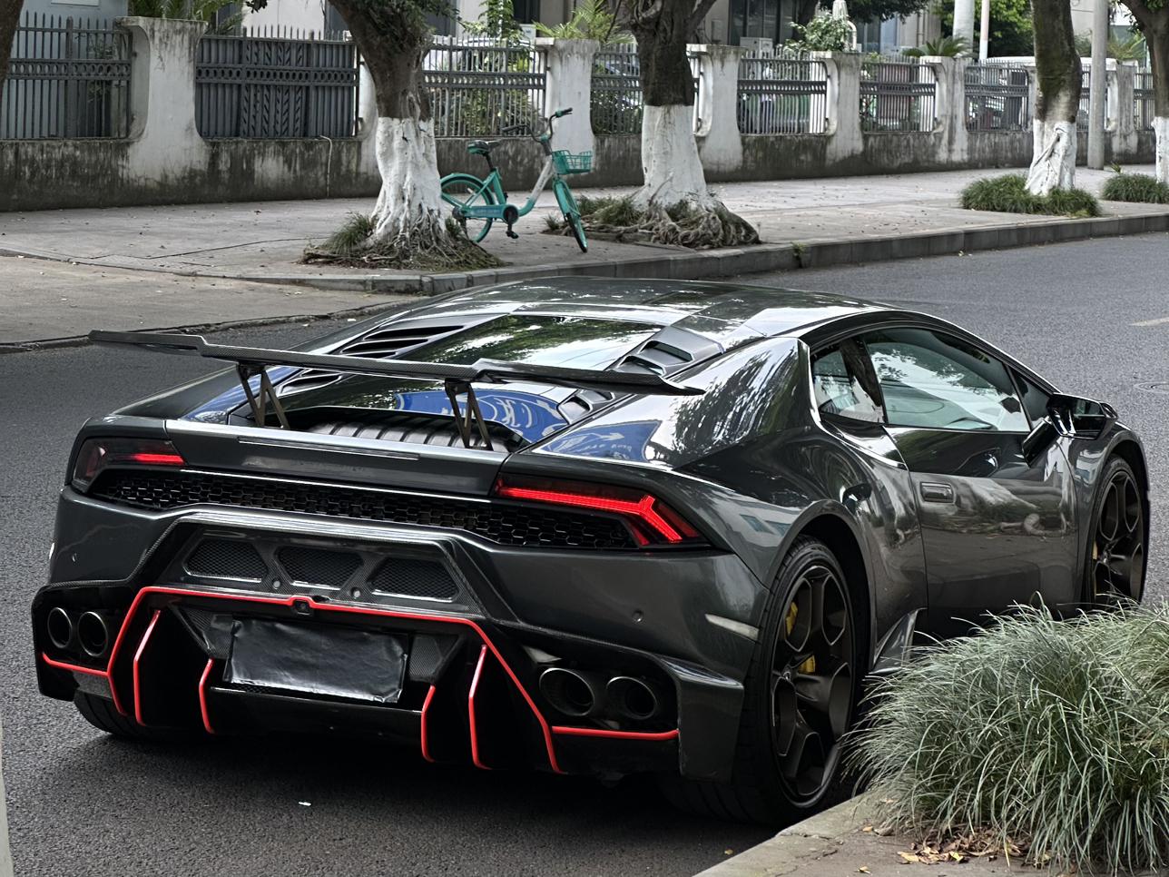 Lamborghini Huracán 2014 thumb 3
