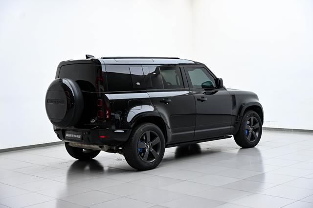 Land Rover Defender 2024 thumb 5