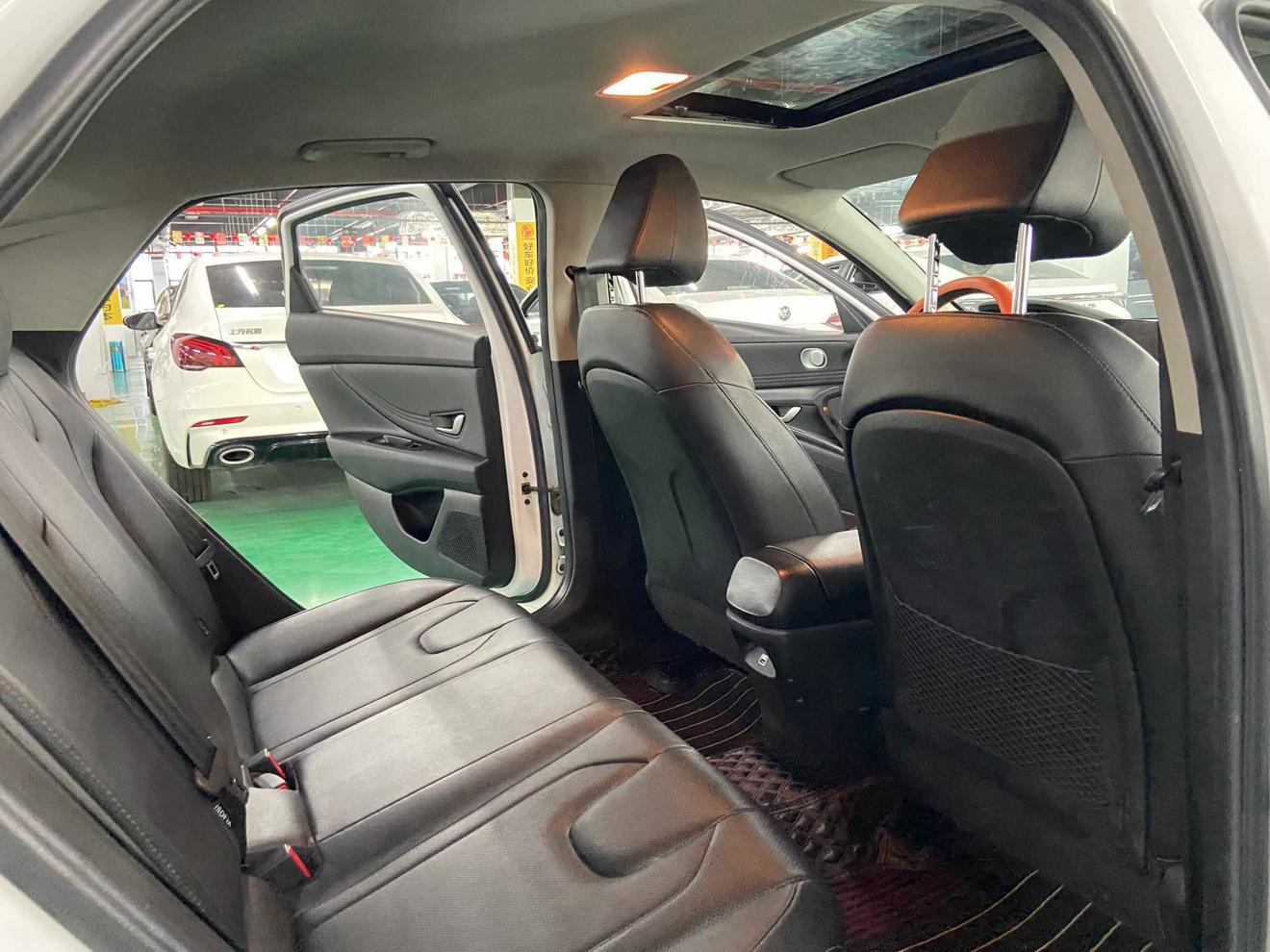 Hyundai Elantra 2021 thumb 10