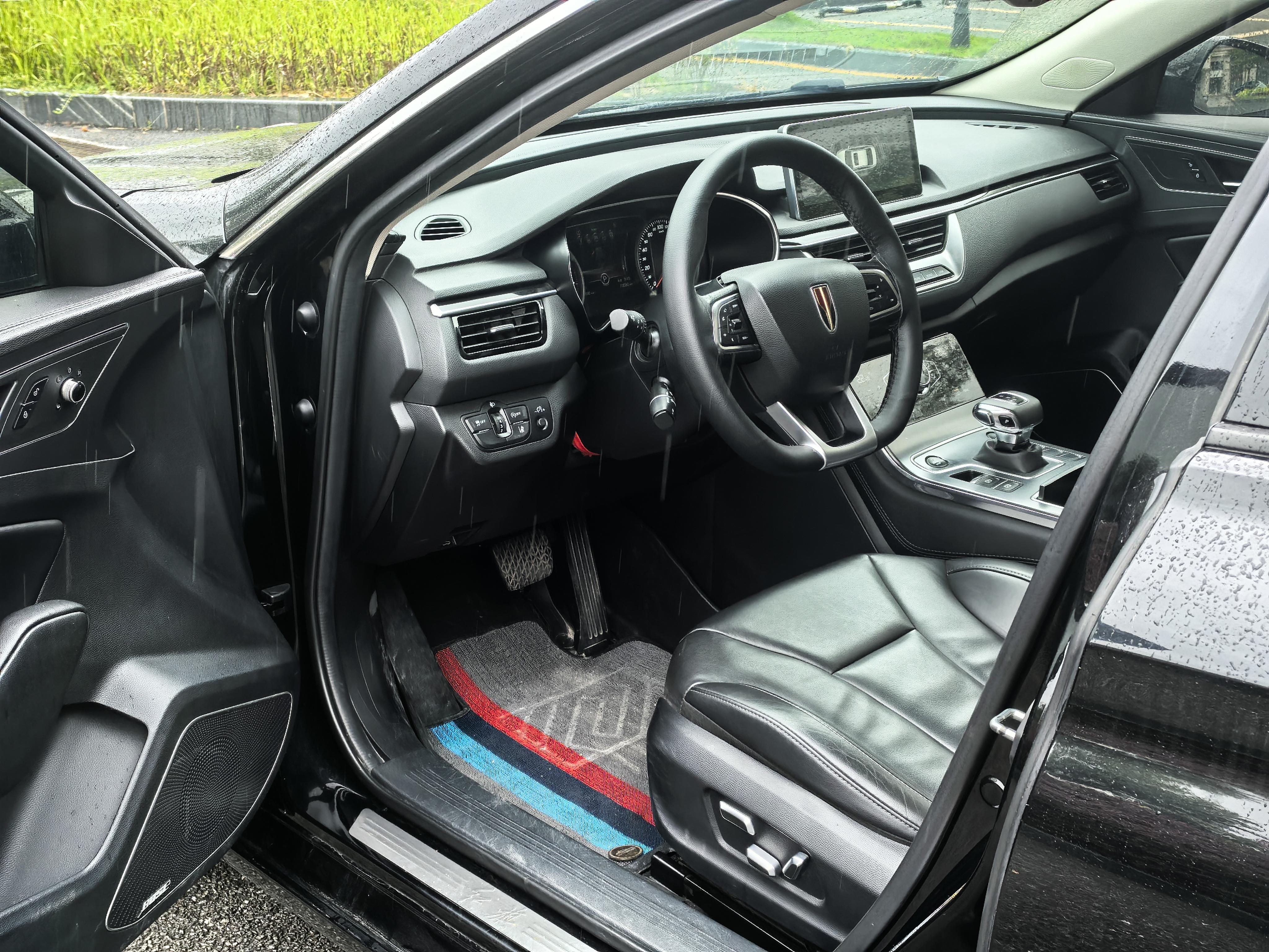 Hongqi H5 2022 thumb 11