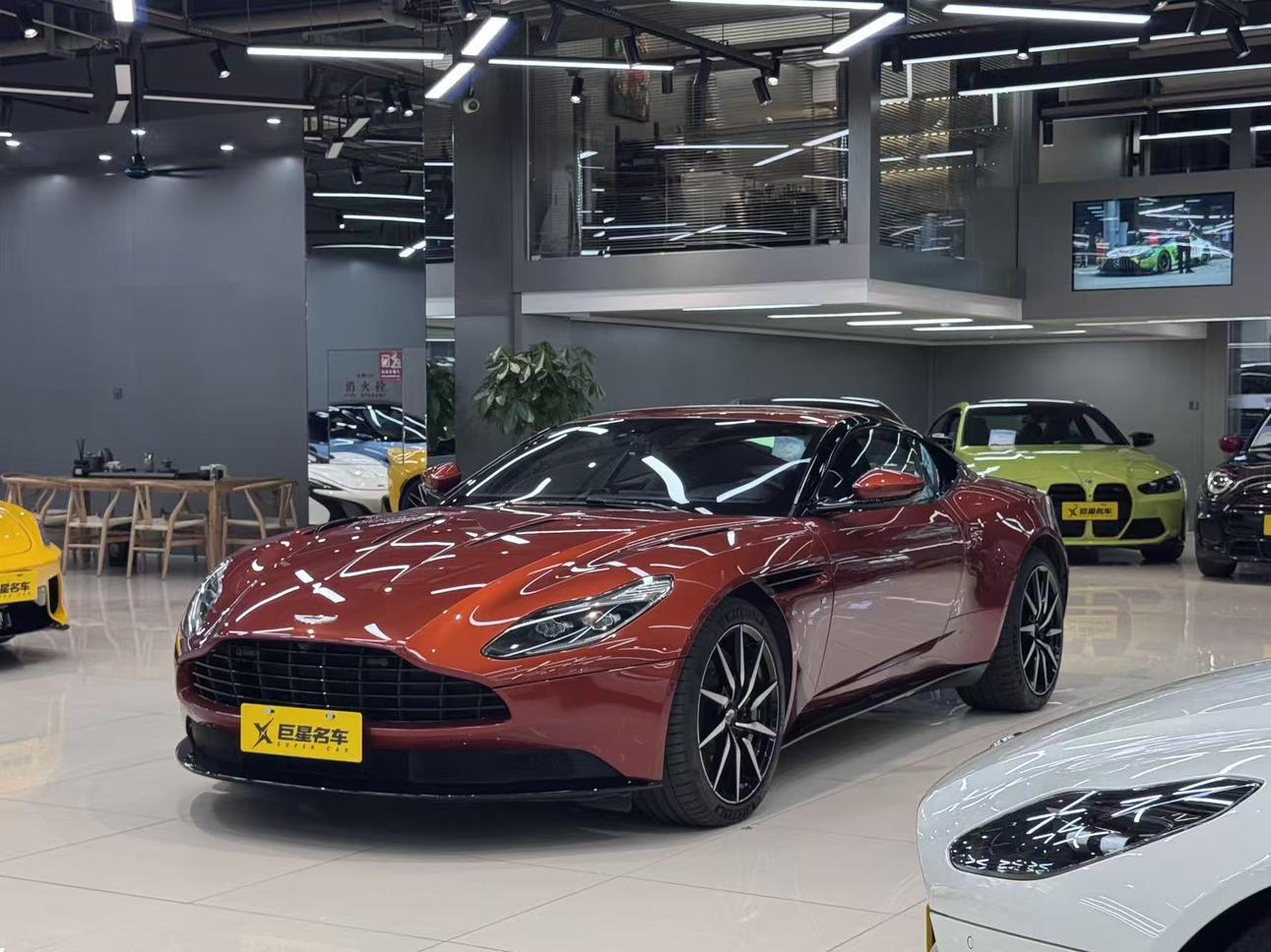 Aston Martin DB11 2016 thumb 8